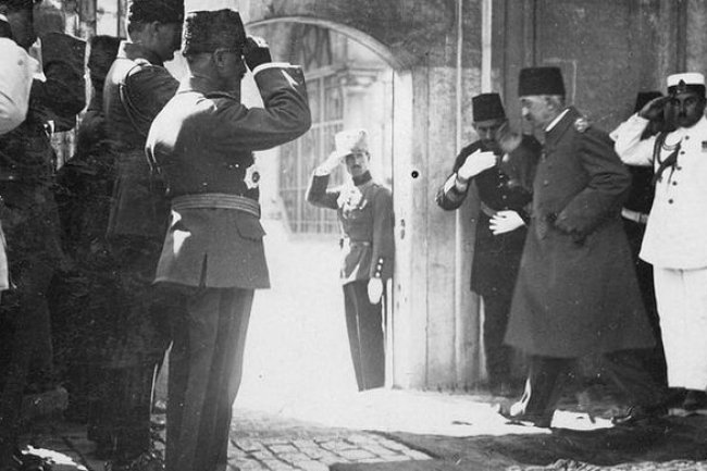 Peristiwa 3 Maret 1924: Runtuhnya Kekaisaran Turki Usmani