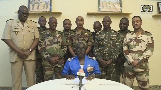 Junta Militer Niger Tangkap 5 Menteri usai Tahan Presiden Bazaoum