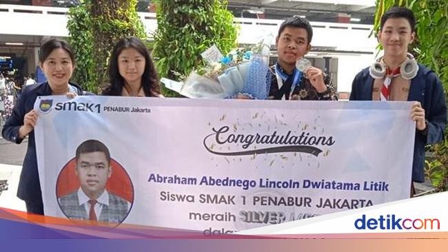 Kisah Jatuh Bangun Abraham, Peraih Medali Olimpiade Kimia Internasional 2023