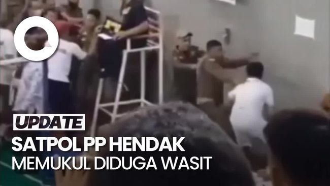 Momen Turnamen Bulutangkis HUT Sulsel Ricuh, Satpol PP Nyaris Pukul Wasit