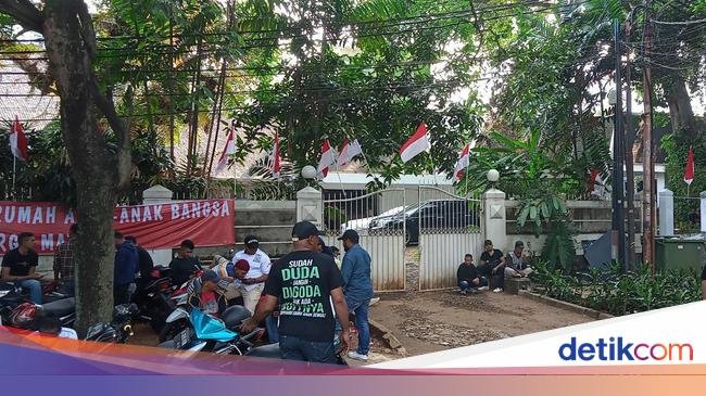 Rumah Guruh Soekarnoputra Dijaga Ketat Jelang Dieksekusi Pengadilan