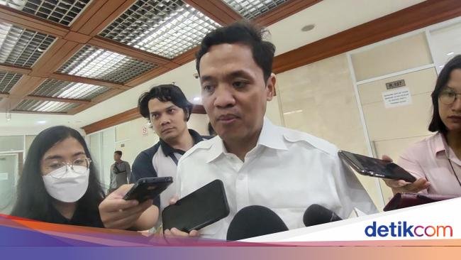Puluhan Anggota TNI ke Polrestabes Medan, Komisi III DPR: Tak Boleh Intervensi