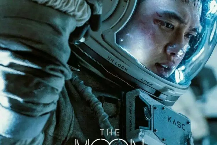 Sinopsis Film The Moon, Kisah Pria yang Tertinggal di Luar Angkasa Karena Kecelakaan yang Menimpanya