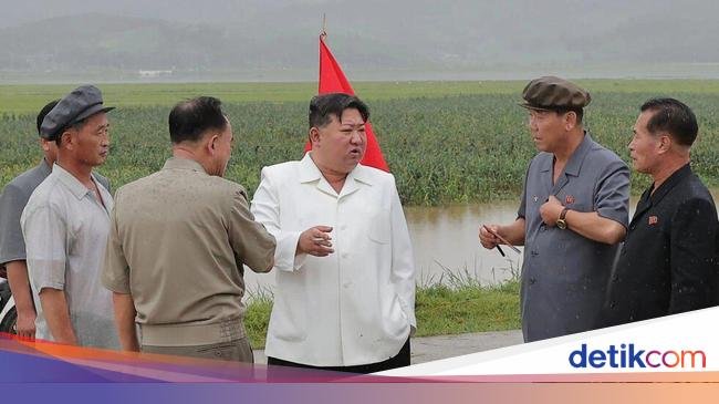 Badai Khanun Picu Kerusakan di Korut, Kim Jong Un Marahi Pejabat!