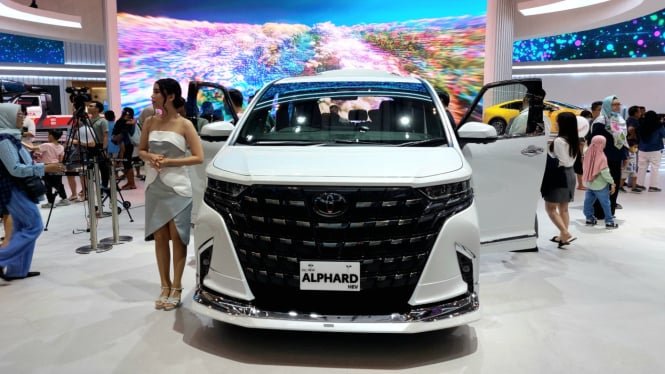 Terpopuler Otomotif: Daftar Mobil Hybrid di GIIAS 2023, Kata Ahok soal BBM di SPBU