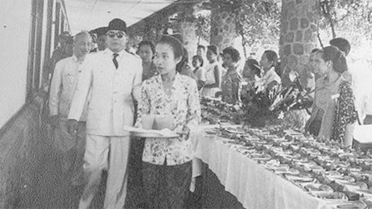 Peristiwa Cikini 1957, Upaya Pembunuhan Soekarno Menggunakan Granat