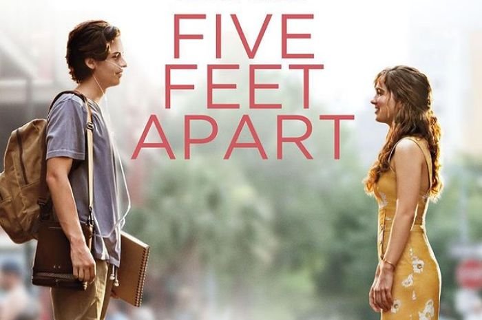 Sinopsis Film Five Feet Apart: Kisah Cinta yang Unik dan Memilukan Antara Dua Remaja yang Menderita Penyakit Langka