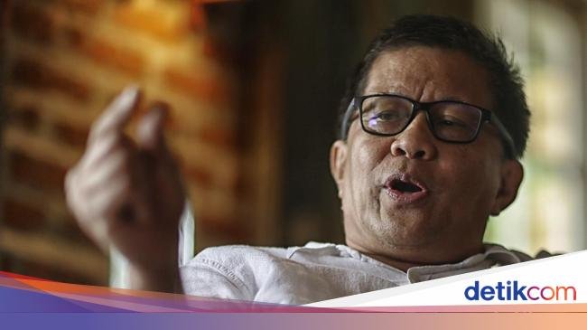 Rocky Gerung Juga Digugat di PN Jakpus!