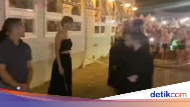 Pernikahan Viral Bikin Emosi, Artis Ramai-ramai Kondangan, Jalanan Ditutup