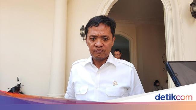 Habiburokhman: Pemecatan Budiman Sudjatmiko Urusan Internal PDIP