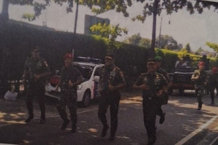 Cerita Jokowi Dikejar 4 Jenderal TNI Setelah Peristiwa Bom Bunuh Diri di Solo