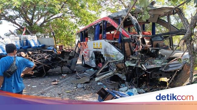 Bus Sugeng Rahayu dan Bus Eka Tabrakan di Ngawi, 3 Orang Tewas