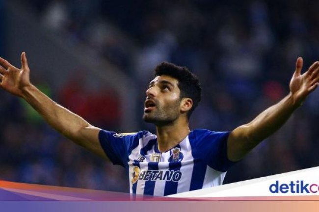 Milan Gagal Dapat Medhi Taremi karena Salah Agen?