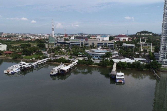 Tarif Baru Bongkar Muat dan Pass Penumpang Kapal Internasional di Batam Resmi Berlaku