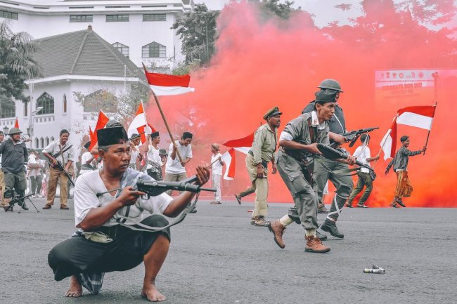 Jenis-Jenis Sejarah beserta Contohnya