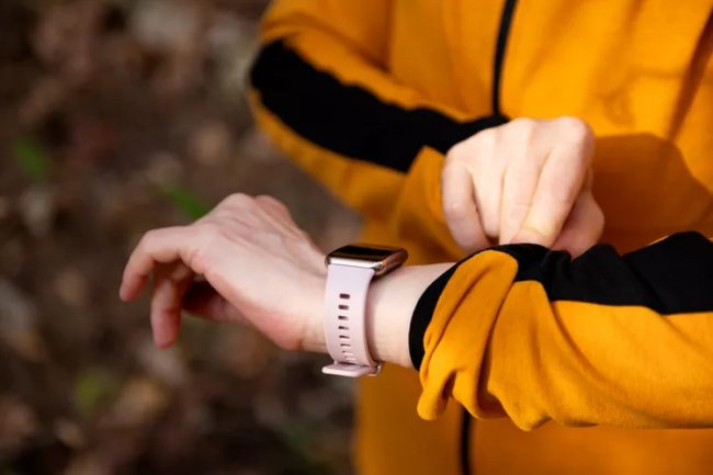 Pakar Sebut Gelang Jam Tangan adalah Sarang Bakteri, Harus Rutin Dibersihkan