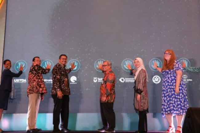Mengembangkan Ilmu Berbasis Teknologi Informasi