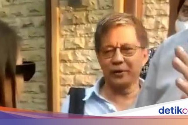 Jalan Politik Novie Bule PDIP Usai Labrak Rocky Gerung