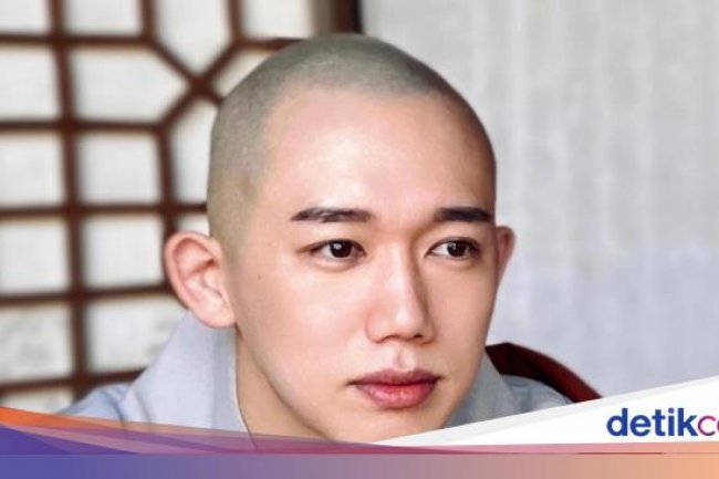 Pria ini Dijuluki Biksu Tertampan di Korea, Tiket Masuk Kuilnya Ludes Terjual