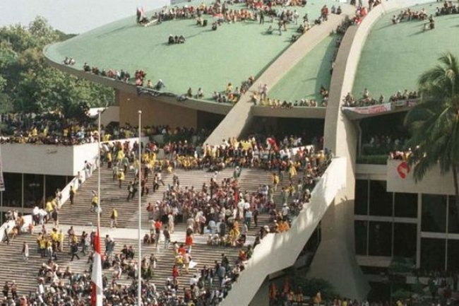 Apakah Peristiwa Sejarah Bisa Terulang?