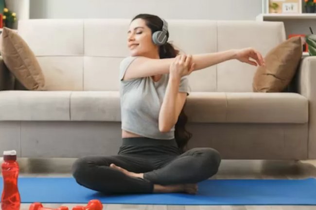 6 Pilihan Olahraga saat Musim Hujan yang Bisa Dilakukan di Rumah, Bikin Penyakit Minder Mendekat!