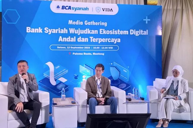 Teknologi Digital Permudah Nasabah Bertransaksi