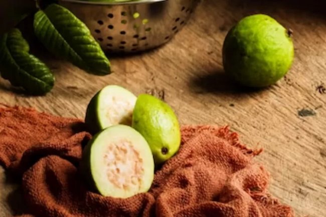 15 Manfaat Jambu Biji bagi Kesehatan, dari Meningkatkan Kekebalan Tubuh Hingga Pertumbuhan Rambut