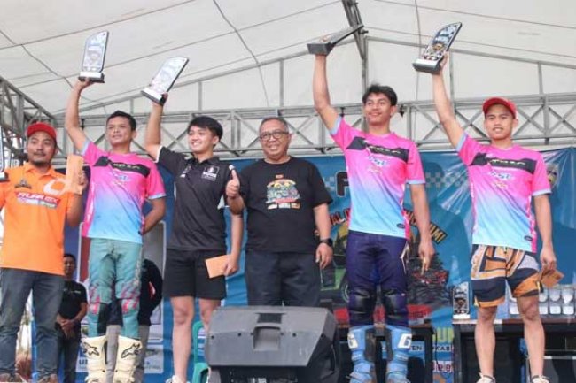 Piala Bupati Sukabumi Otomotif Enduro Offroad Seri II, Offroader Bandung Juara Pertama
