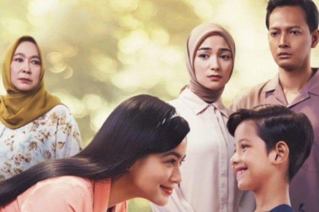 TAYANG di Bioskop! Ini Sinopsis Film Air Mata di Ujung Sajadah, Genre Drama Keluarga