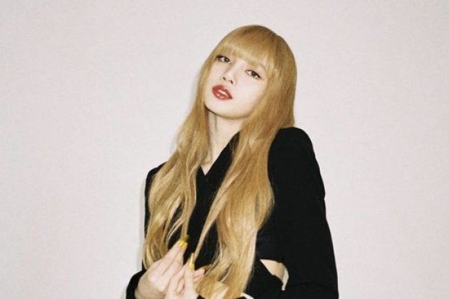 Diisukan Cabut dari YG, Berapa Kekayaan Lisa BLACKPINK?