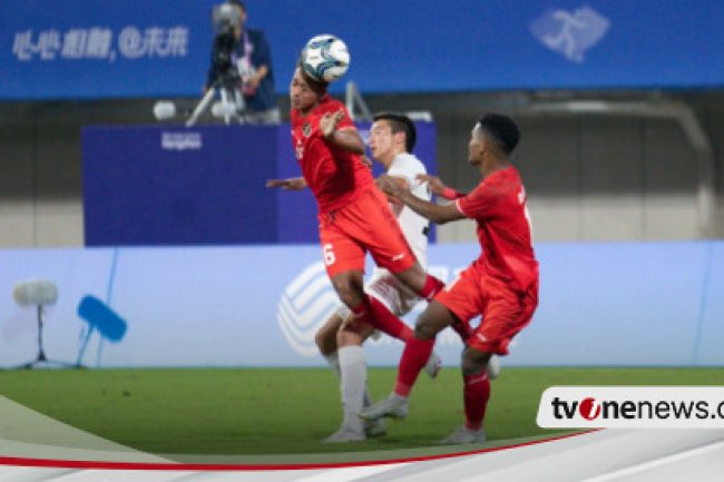 Pelatih Kirgistan Terkesima dengan 2 Pemain Timnas Indonesia Ini, Bikin Frustrasi di Asian Games