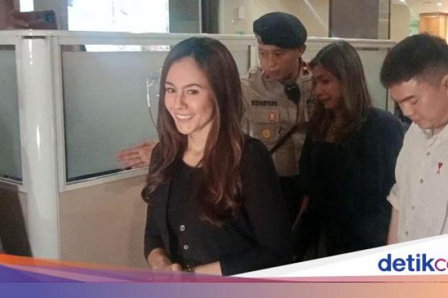 Diperiksa 5 Jam, Wulan Guritno Dicecar 42 Pertanyaan soal Promosi Judi Online