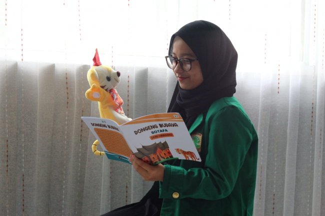 Mahasiswa UNAND Ciptakan Botafa : Boneka Tangan Fauna dan Buku Cerita Rakyat Berbasis Teknologi
