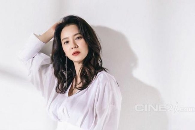 5 Aktris Korea Usia 40-an yang Tak Kunjung Menikah Namun Tetap Awet Muda