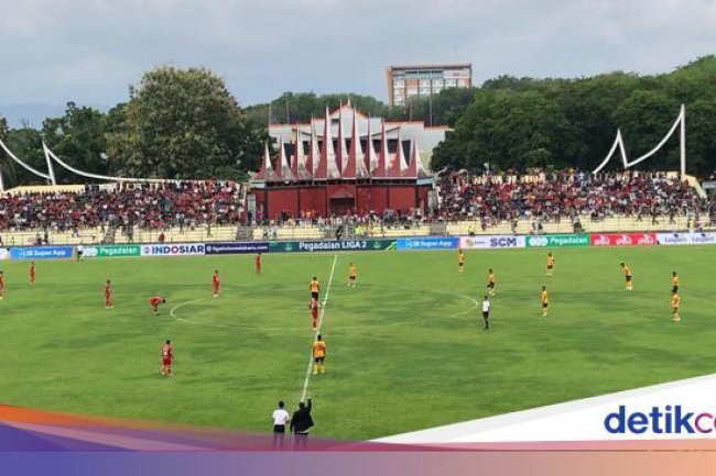 Klasemen Sementara Liga 2 Grup A: Semen Padang Kembali ke Puncak