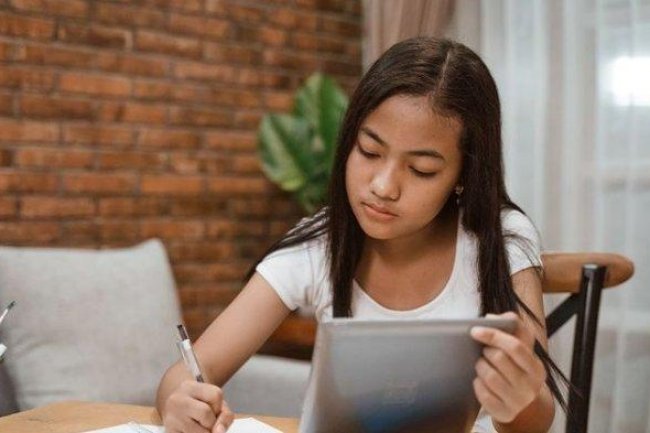 Kunci Jawaban IPS Kelas 8 Halaman 69, Soal Berkaitan dengan Teknologi Informasi