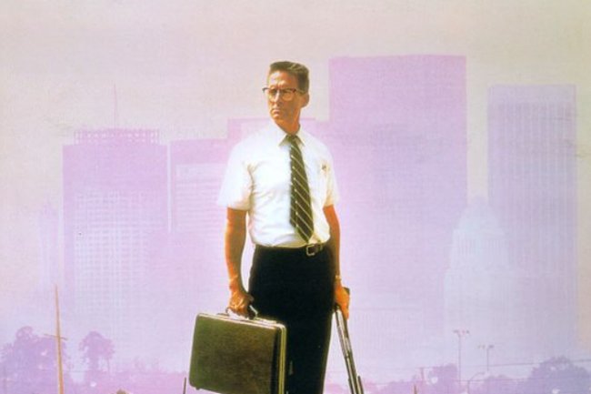 Disutradarai oleh Joel Schumacher dan Diperankan oleh Michael Douglas, Simak Ini Dia Sinopsis Film Falling Down