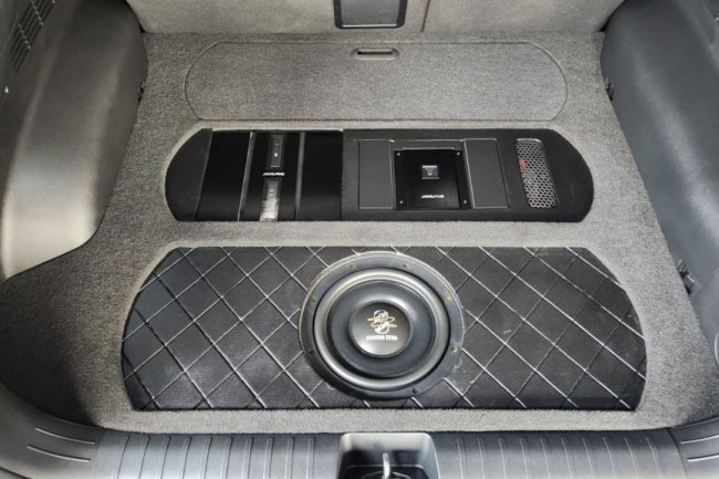 Modifikasi Audio Mobil Listrik Sangat Rumit, Ini Kesulitannya