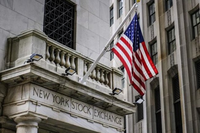 Wall Street Bergejolak, Treasury dan Suku Bunga Bikin Worry!