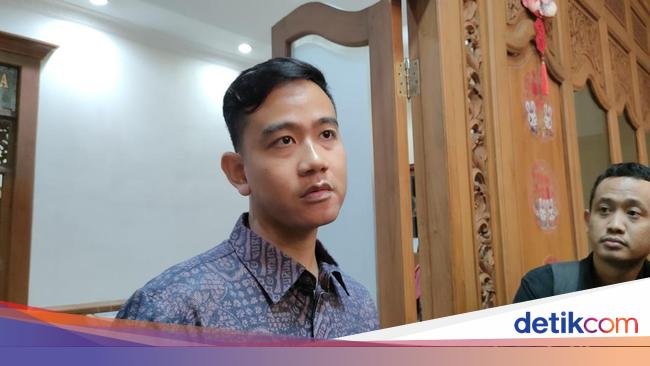 Gibran Balas Netizen yang Posting Foto Anak Prabowo: Jangan Gitu Cara Mainnya