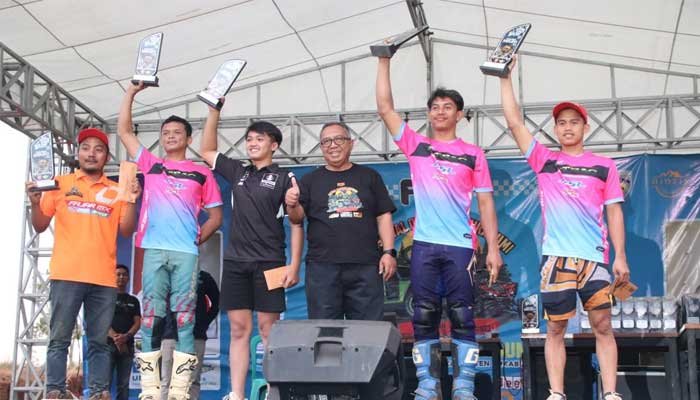 Piala Bupati Sukabumi Otomotif Enduro Offroad Seri II, Offroader Bandung Juara Pertama