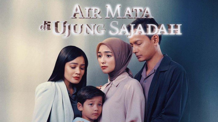 Sinopsis Film Air Mata di Ujung Sajadah, Kisah Dilema Seorang Ibu Merebut Anaknya