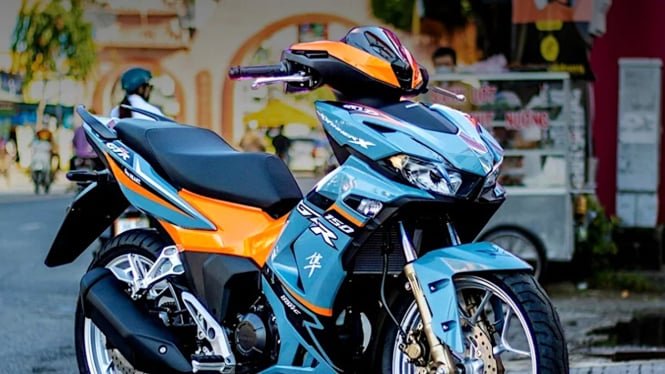 Terpopuler Otomotif: Honda Luncurkan Motor 150cc Baru, Cerita Haru Ojek Online Jalan Kaki