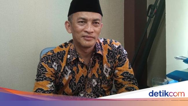 Sibuknya Penghulu di Cirebon Pontang-panting Nikahkan Pengantin