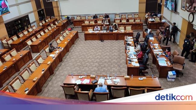 Komisi III DPR Mulai Uji Kelayakan Calon Hakim MK, Termasuk Arsul Sani