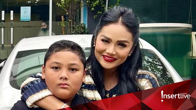 Tanggapan Kris Dayanti Usai Kellen Lemos Viral Jadi MC di Acara Internasional