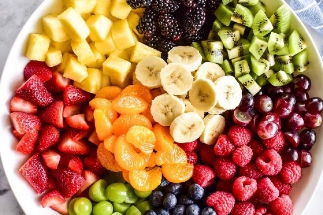 7 Buah yang Cocok Dikonsumsi Saat Diet, Ngga Bikin BB Jadi Naik!