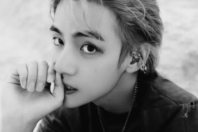 Baru-Baru Ini V BTS Terlihat Pakai Durag Saat Live Weverse, Netizen: Dia Tidak Sadar Makna Budaya