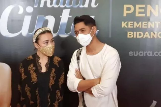 Posting Instagram Story, Arya Saloka Dicurigai Beri Kode Rindu Buat Amanda Manopo