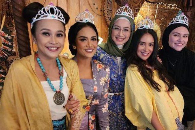 Reunian! Potret Dulu & Kini Para Seleb Gadis Sampul, Apa Kabarnya Sekarang?
